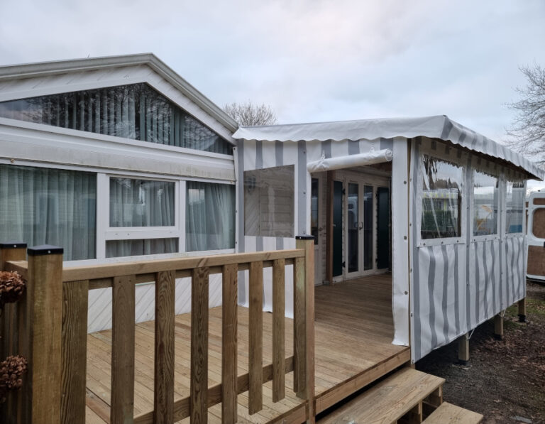 terrasse-sur-mesure-couverte-pour-mobil-home-gmh-mobilhome